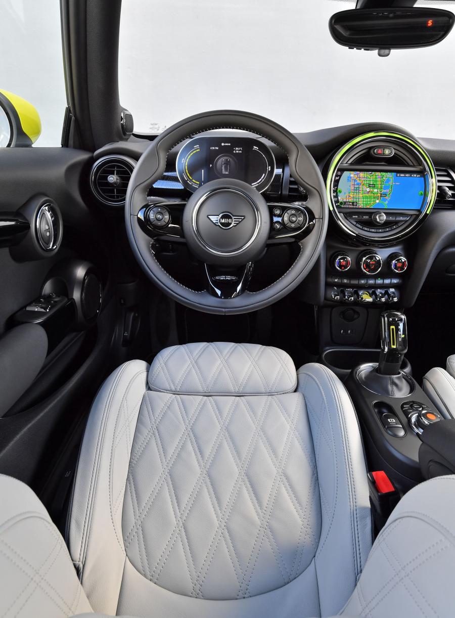 Торпедо Mini Cooper SE (F56) 2020 года  (NA) (фото 295 из 342)
